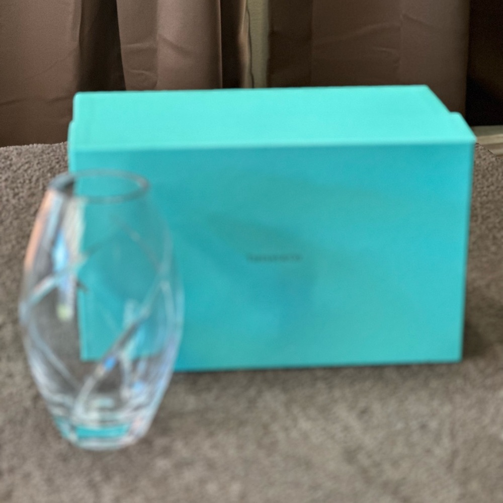 Tiffany & Co. Vase - Picture 3 of 5